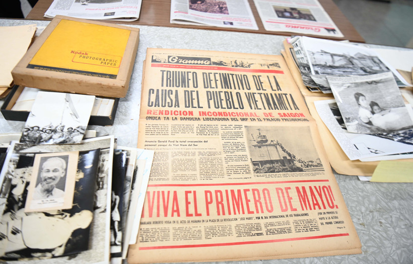 Quelques articles de Granma sur le Vietnam. Photo: VNA