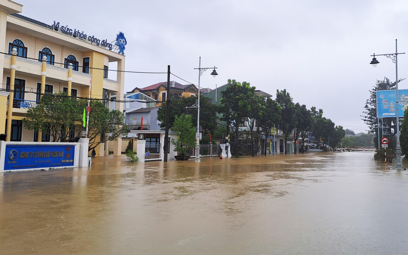 Un quartier de la ville de Huê est innondé. Photo: VNA