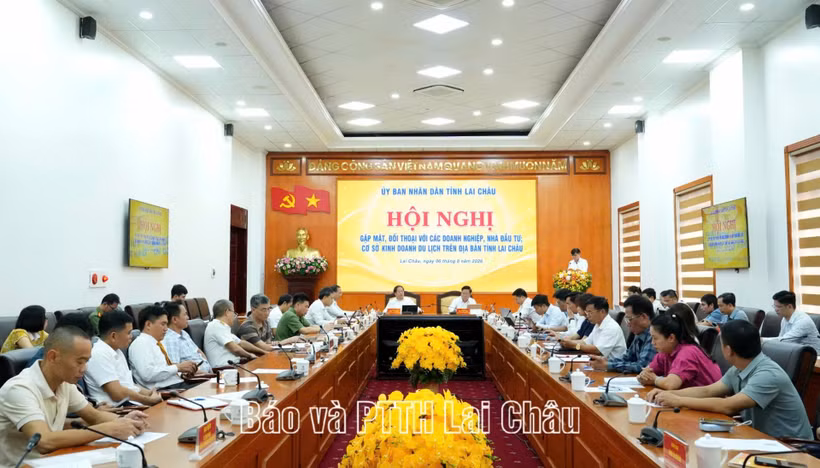 Rencontre avec des entreprises, des investisseurs et des établissements touristiques de Lai Chau. Photo: baolaichau.vn