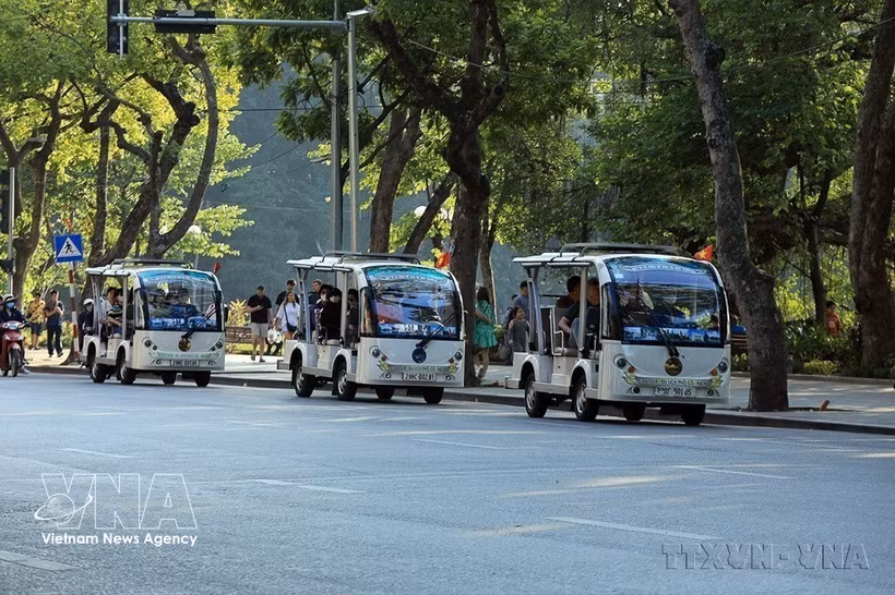 Le contrôle des émissions des véhicules motorisés s’impose comme un levier important pour le Vietnam à réaliser son objectif de la neutralité carbone à l’horizon 2050 (Net Zero). Photo: VNA