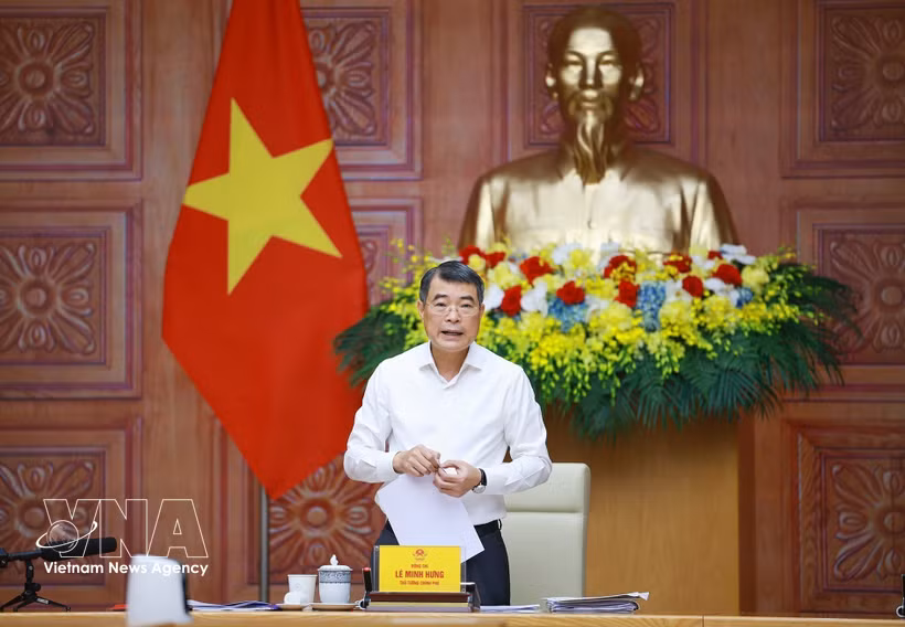 Le Premier ministre Le Minh Hung à la réunion. Photo: VNA