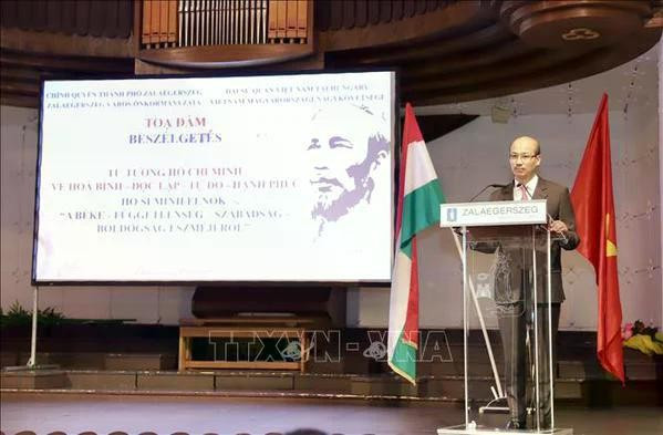L'ambassadeur du Vietnam en Hongrie, Bui Lê Thai. Photo: VNA thai.jpg