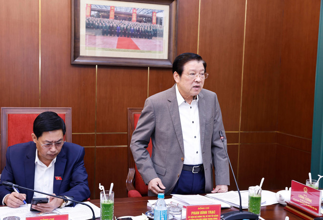 Phan Dinh Trac, membre du Politburo, secrétaire du Comité central du Parti, chef de la Commission centrale des affaires intérieures, chef adjoint permanent du Comité central de pilotage de la réforme judiciaire Photo : VNA trac.jpg