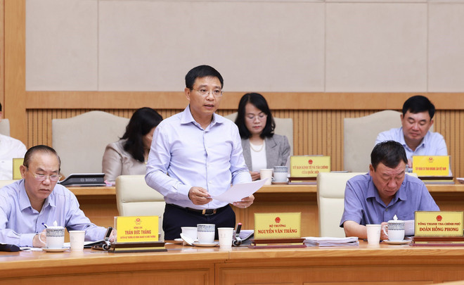 Le ministre des Finances Nguyên Van Thang prend la parole. Photo: VNA ministre.jpg