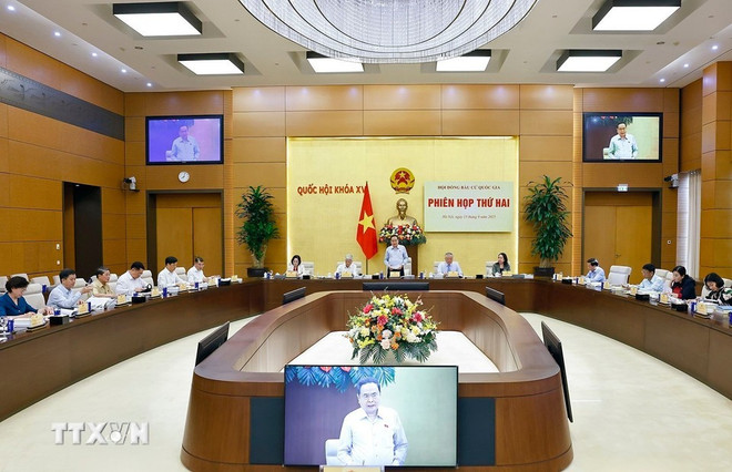 Panorama de la 2e réunion du Conseil électoral national. Photo: VNA conseil-electoral-national.jpg