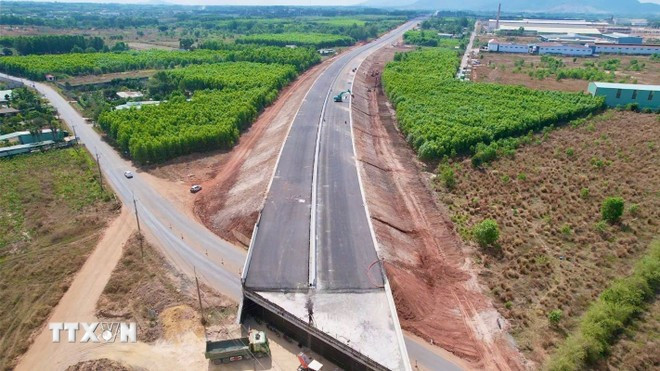 Le sous-projet 3 de l’autoroute Biên Hoa–Vung Tàu. autoroute.jpg