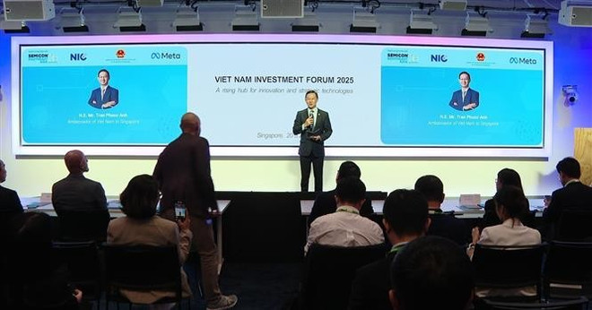 L'ambassadeur du Vietnam à Singapour, Trân Phuoc Anh prend la parole. Photo: semi.asmpt.com anh.jpg