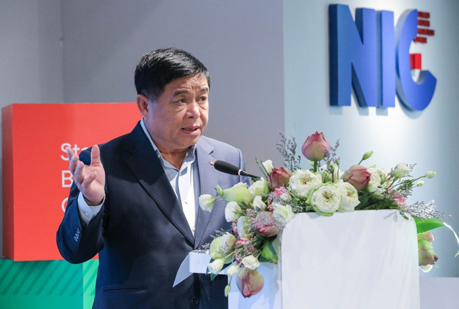 Le vice-Premier ministre Nguyên Chi Dung prend la parole. Photo : VNA dung-1.jpg