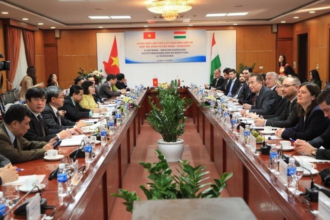 La 6e réunion du Comité mixte Vietnam - Hongrie sur la coopération économique à Hanoï. Photo: VNA hongrie-2.jpg