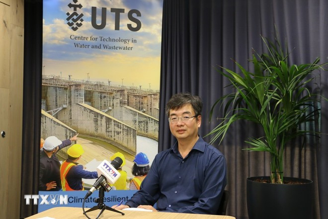 Le professeur Nghiêm Duc Long, directeur du Centre pour l'environnement et l'eau de l'Université de technologie de Sydney (UTS) et président de l'Association des universitaires et experts vietnamiens en Australie (VASEA). Photo: VNA long.jpg