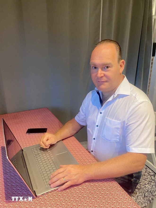 Eric Van Vaerenbergh, expert en énergie et enseignant à l'École centrale des arts et métiers de Bruxelles (ECAM). Photo: VNA eric.jpg