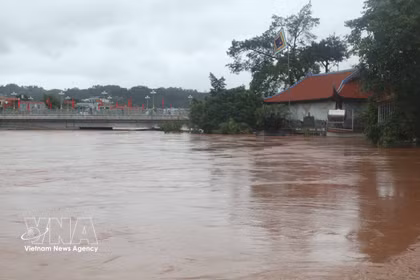 Le niveau de la rivière Ky Cung (province de Lang Son) a dépassé le seuil d’alerte III dans la matinée du 23 août 2026. Photo : VNA