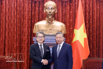 Le dirigeant To Lam reçoit le président du conseil d’administration de la JBIC Maeda Tadashi
