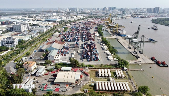 La zone franche d'exportation de Tan Thuan est reliée au port de Tan Thuan pour former un écosystème de production et d'exportation à Ho Chi Minh-Ville. Photo : VNA khu-che-xuat-tan-thuan-tphcm.jpg