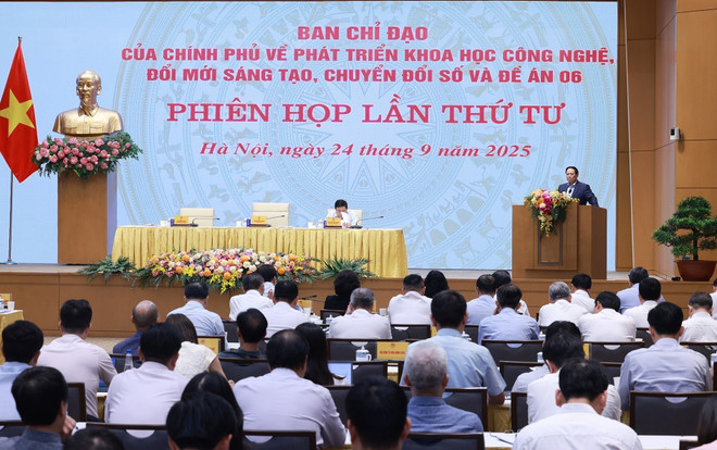 La 4ᵉ réunion du Comité de pilotage gouvernemental pour le développement des sciences, des technologies, de l’innovation, de la transformation numérique et du Projet N°06. Photo: VNA vna-potal-thu-tuong-chu-tri-phien-hop-lan-thu-tu-cua-bcd-phat-trien-khoa-hoc-cong-nghe-doi-moi-sang-tao-8294074.jpg