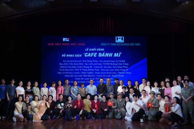 Des artistes participent à la comédie musicale. Photo : VietnamPlus dsc04764.jpg