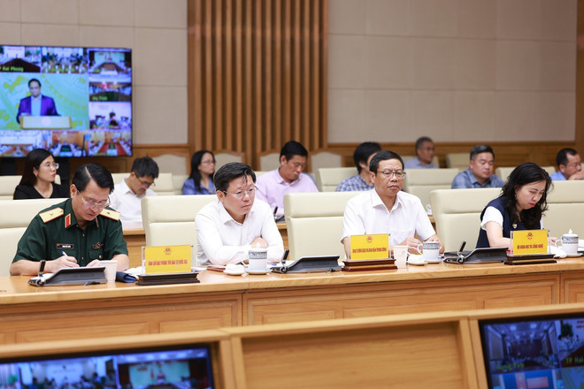 Les délégués à la 14ᵉ réunion de la Comité nationale de lutte contre la pêche illicite, non déclarée et non réglementée (INN). Photo: VNA vna-potal-thu-tuong-chu-tri-phien-hop-lan-thu-14-cua-ban-chi-dao-quoc-gia-ve-chong-khai-thac-hai-san-bat-hop-phap-8291567.jpg