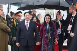 Le Premier ministre Pham Minh Chinh arrive en Hongrie pour une visite officielle