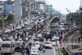 Hanoi utilise les drones à caméra pour faire réduire les embouteillages