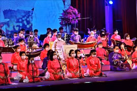 La princesse thaïlandaise compose et interprète une œuvre musicale sur le Vietnam