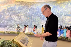 Déploiement de QR codes pour présenter une peinture de campagne de Dien Bien Phu