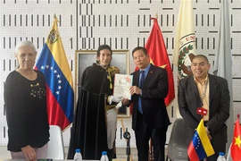 Table ronde sur le Président Ho Chi Minh et la Révolution vietnamienne au Venezuela