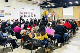 Célébration des 49 ans de la réunification nationale du Vietnam au Venezuela