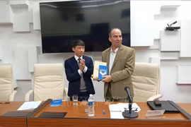 Présentation d’un livre du secrétaire général du PCV Nguyen Phu Trong à Cuba
