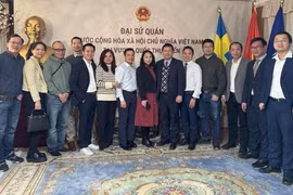 Plusieurs intellectuels vietnamiens en Suède veulent contribuer davantage au développement national