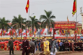 Des fêtes printanières s’ouvrent à Ha Nam et Thua Thiên-Huê