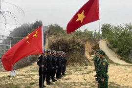 Patrouille conjointe des gardes-frontières de Ha Giang et de Mengdong (Chine)