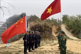 Patrouille conjointe des gardes-frontières de Ha Giang et de Mengdong (Chine)