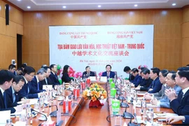 Promouvoir la coopération Vietnam-Chine dans les domaines culturel et académique