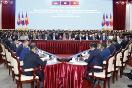 Renforcement de la coopération du Triangle de développement Cambodge-Laos-Vietnam