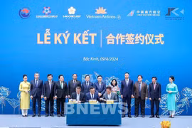 Vietnam Airlines signe des accords de coopération d'une valeur totale de près de 450 millions d'USD en Chine