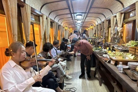 Explorer Da Lat la nuit en train