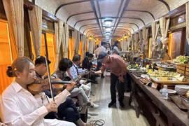 Explorer Da Lat la nuit en train