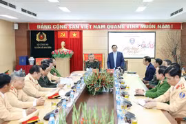 Le PM présente ses vœux du Têt à la police de la circulation