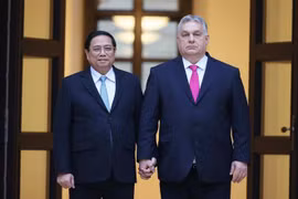 Le Premier ministre Pham Minh Chinh s’entretient avec son homologue hongrois