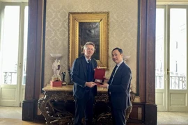 Dynamiser la coopération entre le Vietnam et Naples (Italie)