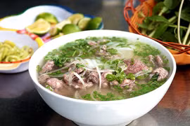 Le « Phở bò » parmi les 20 meilleures soupes du monde par CNN