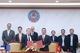 Le Vietnam et la France échangent un accord de financement pour des projets sur le changement climatique