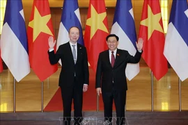 Le président du Parlement finlandais termine avec succès sa visite officielle au Vietnam