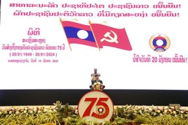 Le Laos apprécie le soutien précieux du Vietnam à l'Armée populaire lao
