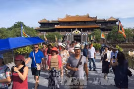 Plusieurs activités reproduisant le Têt traditionnel de la Cour royale de Huê