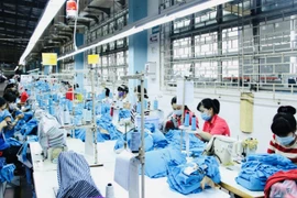 De nombreuses entreprises à Binh Duong s'inscrivent pour reprendre leurs activités