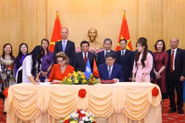 L'Académie nationale de politique Ho Chi Minh signe un protocole d'accord avec le PNUD