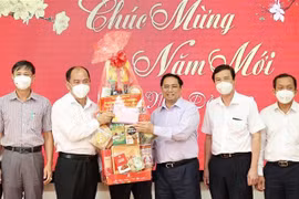 Le PM salue les réalisations obtenues par Hô Chi Minh-Ville dans la lutte anti-Covid-19