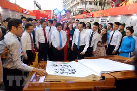 HCM-Ville : ouverture du festival de la rue des livres et de la rue florale Nguyên Huê