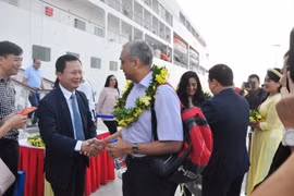 Le port international d'Ha Long accueille une croisière six étoiles
